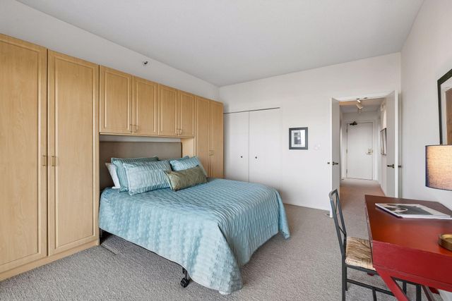 1201 Yale Place 403, Minneapolis, MN 55403