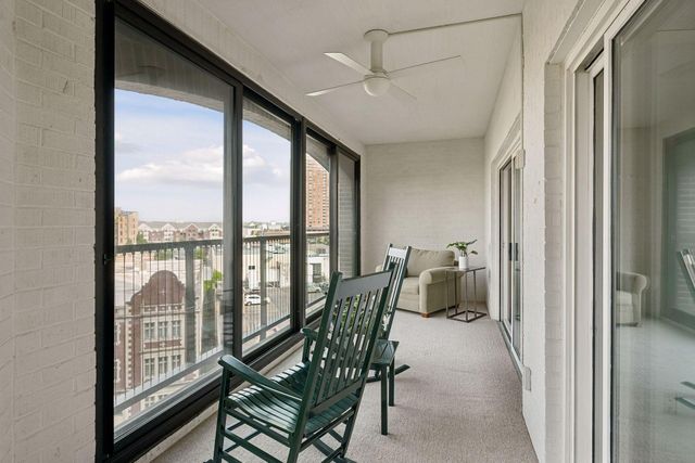 1201 Yale Place 403, Minneapolis, MN 55403
