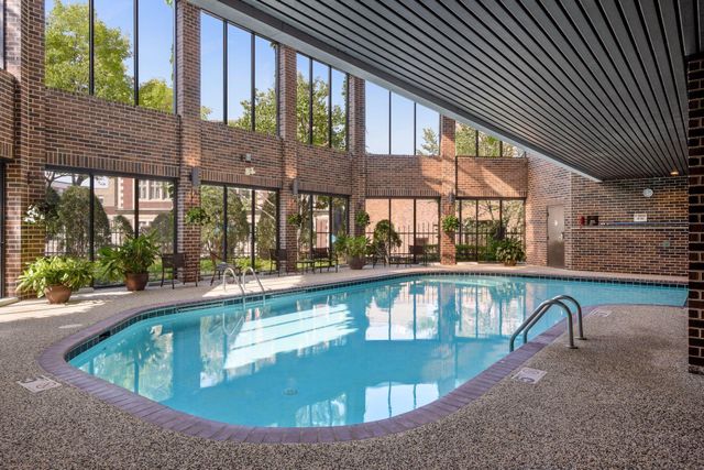 1201 Yale Place 403, Minneapolis, MN 55403