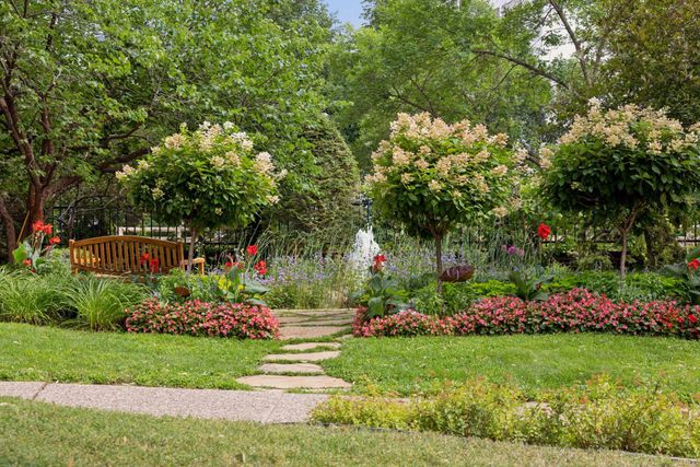 1201 Yale Place 403, Minneapolis, MN 55403