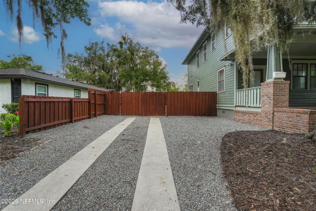 1132 N MARKET Street, Jacksonville, FL 32206