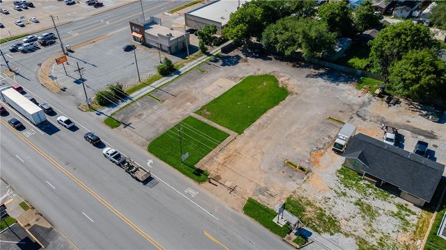 983 W Sunset Avenue, Springdale, AR 72764