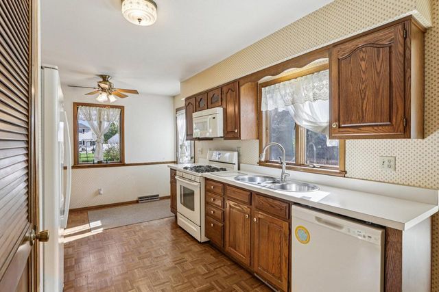 720 Stafford ROAD, Janesville, WI 53546