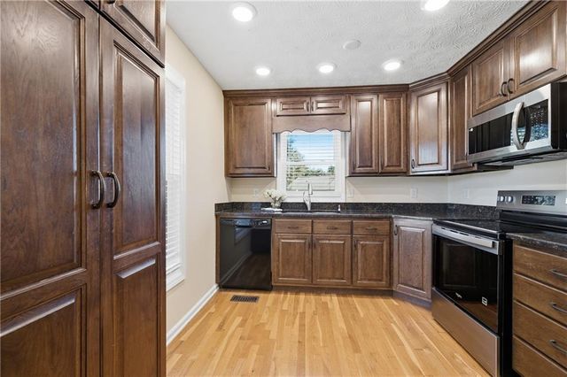 38 Betty Lane, Douglasville, GA 30134