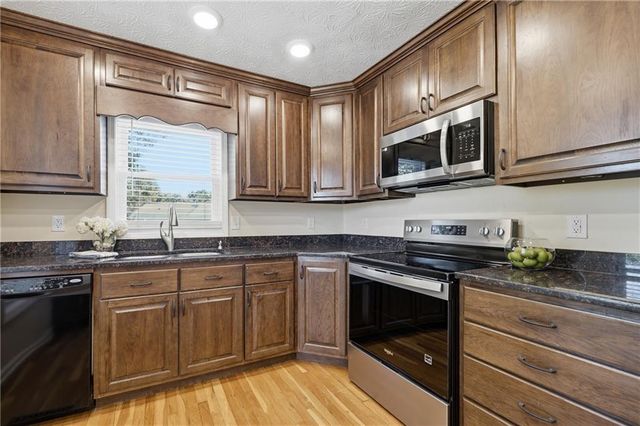 38 Betty Lane, Douglasville, GA 30134