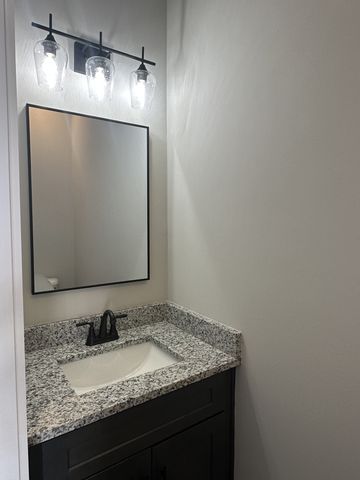 2624 S Main St Apt 3, Springfield, TN 37172