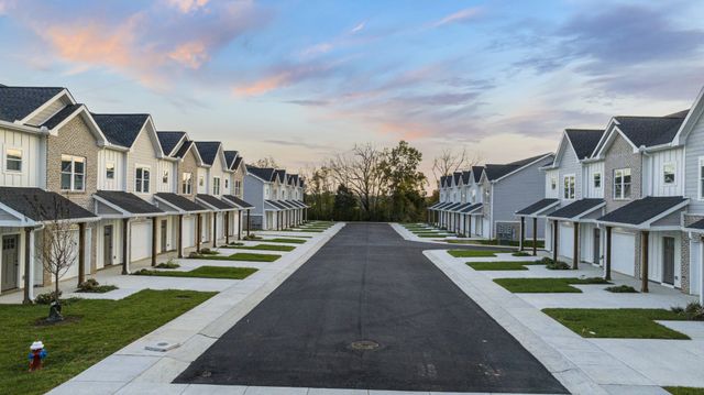 2624 S Main St Apt 3, Springfield, TN 37172