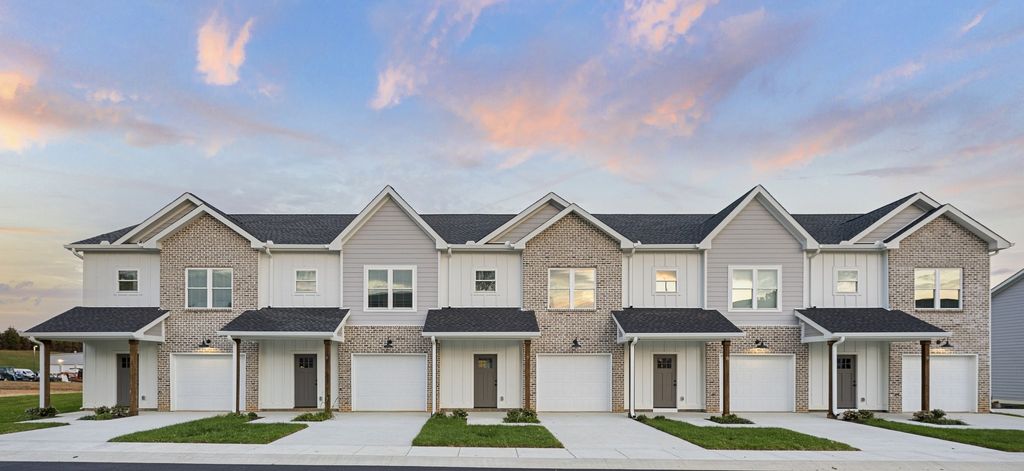 2624 S Main St Apt 3, Springfield, TN 37172