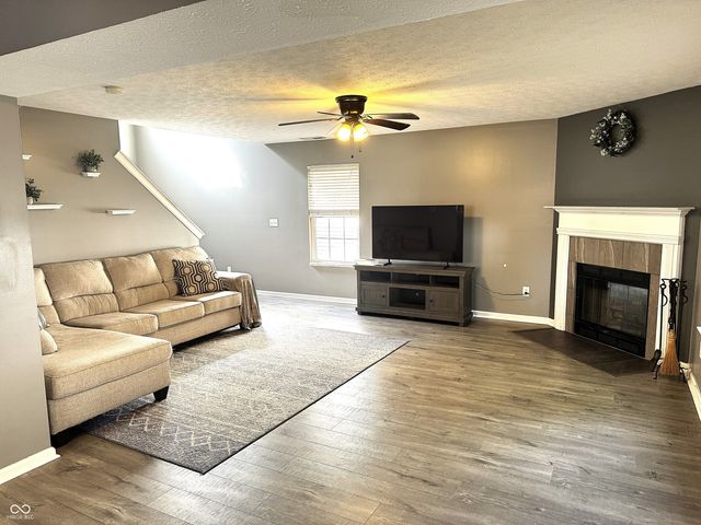 14886 War Emblem Drive, Noblesville, IN 46060