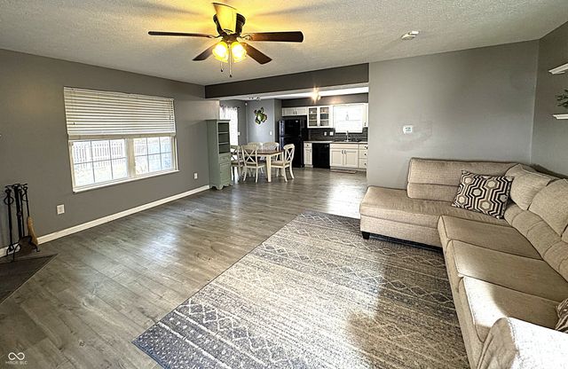 14886 War Emblem Drive, Noblesville, IN 46060