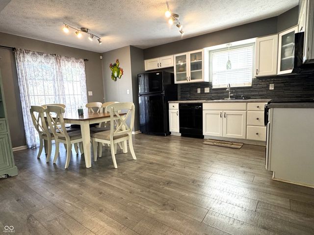 14886 War Emblem Drive, Noblesville, IN 46060