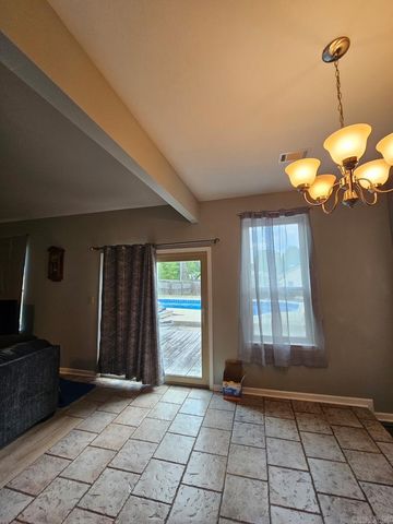 1910 Harmon Drive, Benton, AR 72015