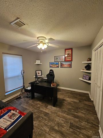 1910 Harmon Drive, Benton, AR 72015