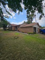 1910 Harmon Drive, Benton, AR 72015