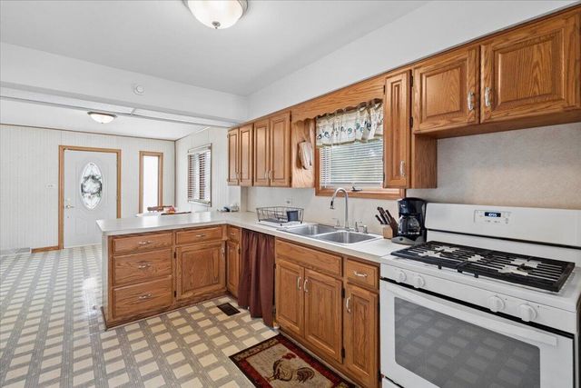 7126 Montana Avenue, Hammond, IN 46323