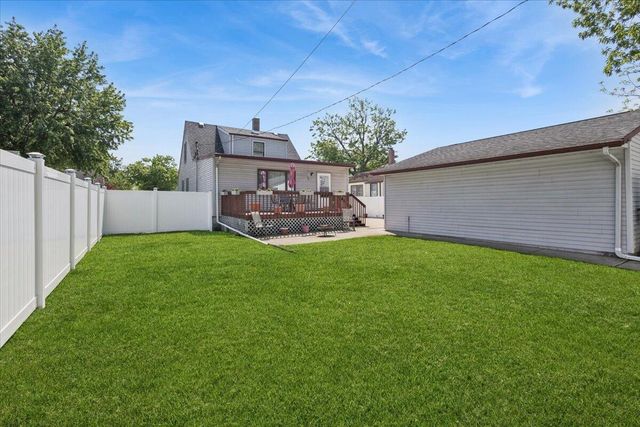 7126 Montana Avenue, Hammond, IN 46323