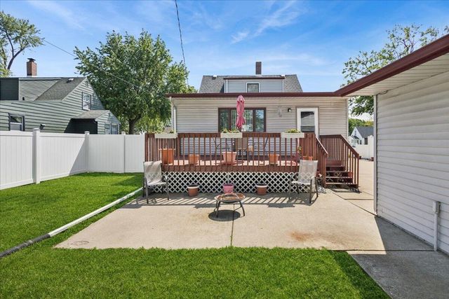 7126 Montana Avenue, Hammond, IN 46323