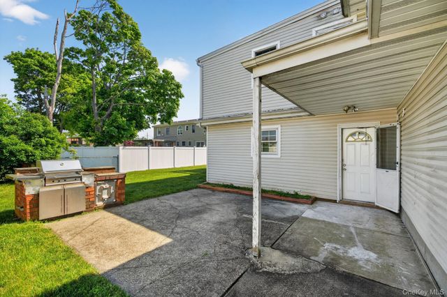 138 Spring Street, Massapequa, NY 11758