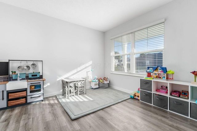 377 St James Gate Way, Newark, OH 43055