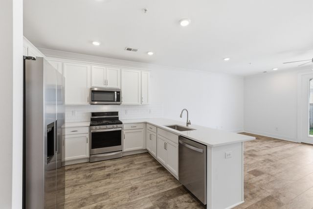 205 Southmen Ln, Spring Hill, TN 37174