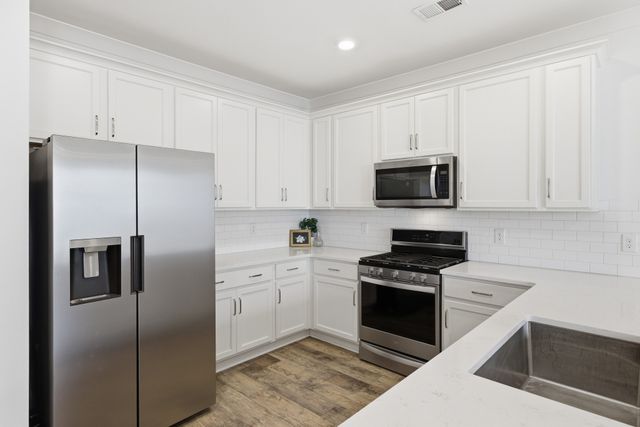 205 Southmen Ln, Spring Hill, TN 37174