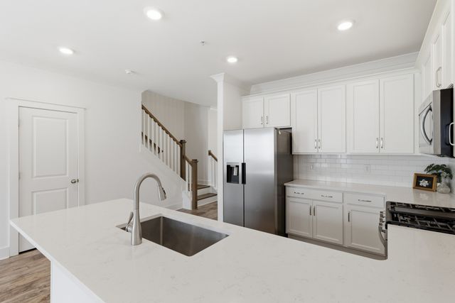 205 Southmen Ln, Spring Hill, TN 37174