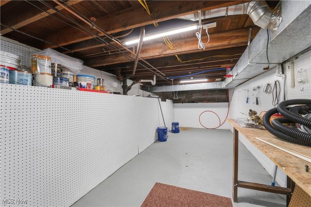 1122 Locust Drive, Ashtabula, OH 44004