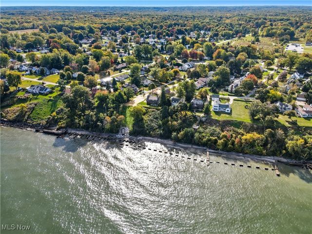 1122 Locust Drive, Ashtabula, OH 44004