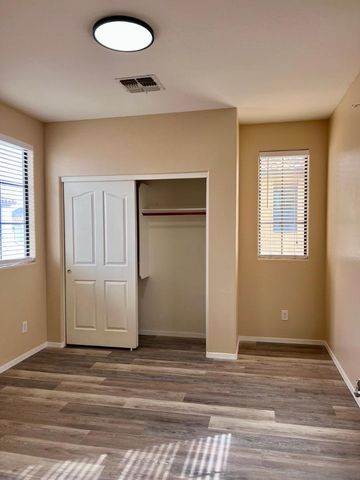 2367 W Jake Haven, Phoenix, AZ 85085