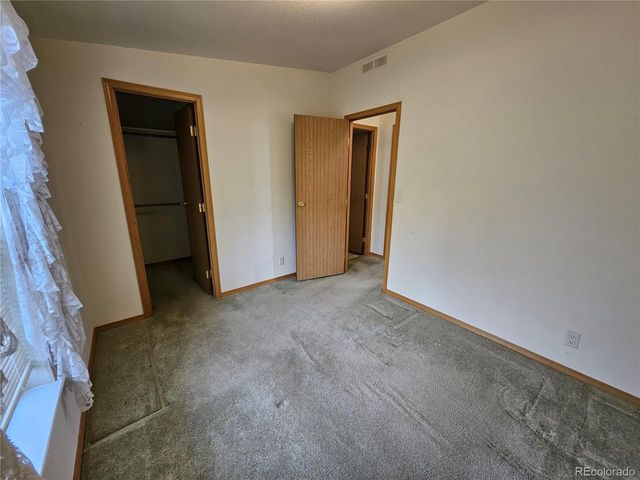 631 Arrowhead Dr, Jefferson, CO 80456