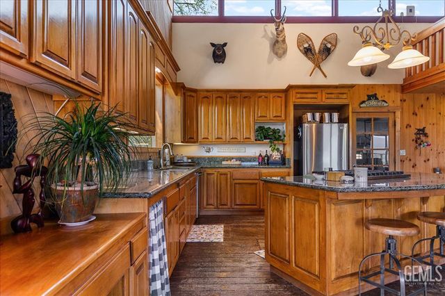 25900 Columbia Way, Tehachapi, CA 93561