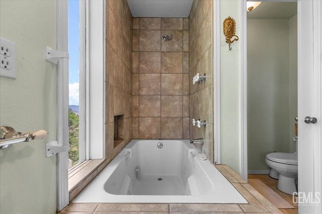 25900 Columbia Way, Tehachapi, CA 93561