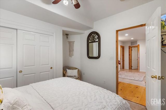 25900 Columbia Way, Tehachapi, CA 93561