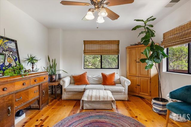 25900 Columbia Way, Tehachapi, CA 93561