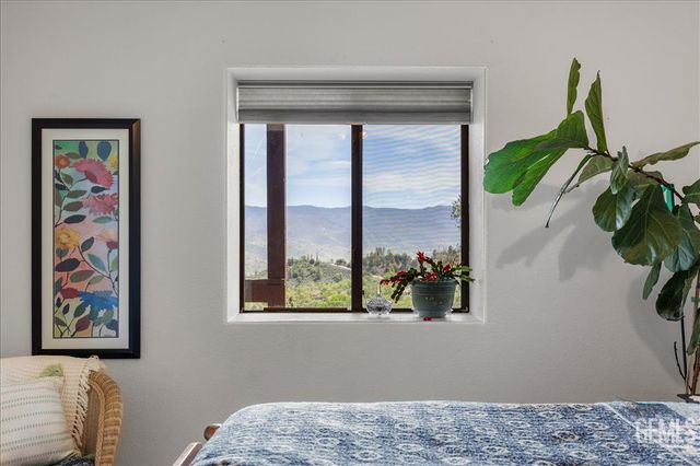 25900 Columbia Way, Tehachapi, CA 93561