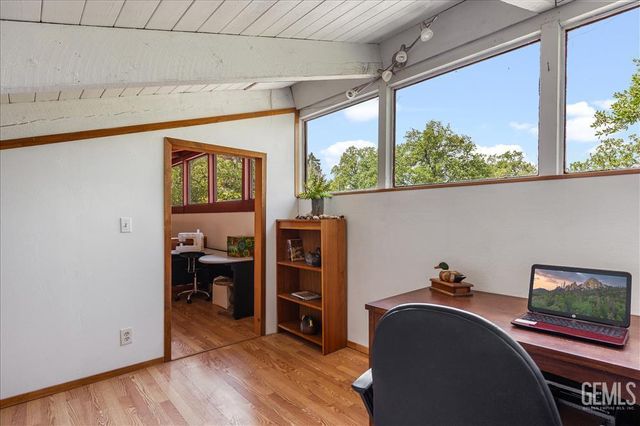 25900 Columbia Way, Tehachapi, CA 93561