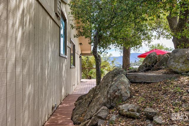 25900 Columbia Way, Tehachapi, CA 93561