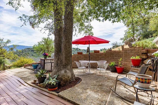 25900 Columbia Way, Tehachapi, CA 93561