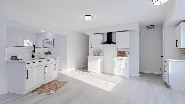 10431 W Sylvia STREET, Milwaukee, WI 53224