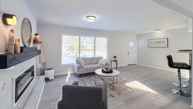 10431 W Sylvia STREET, Milwaukee, WI 53224