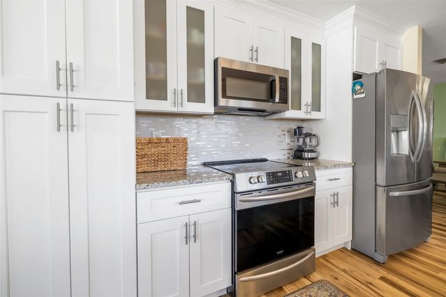 3910 JOYCE DRIVE, Bradenton, FL 34208