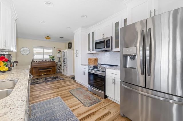 3910 JOYCE DRIVE, Bradenton, FL 34208