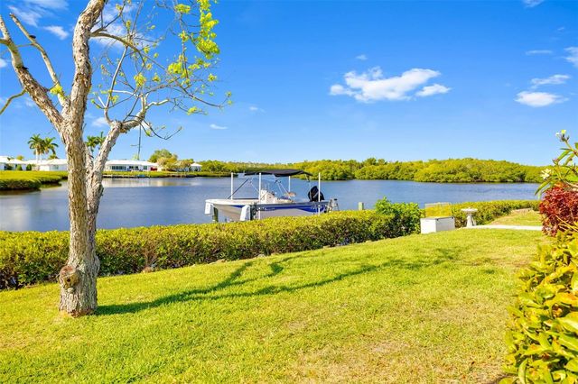 3910 JOYCE DRIVE, Bradenton, FL 34208