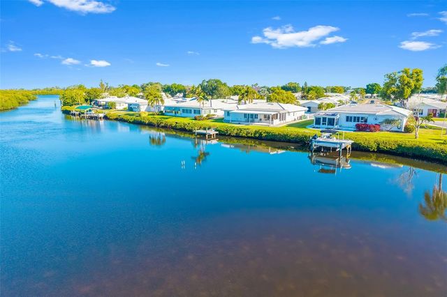 3910 JOYCE DRIVE, Bradenton, FL 34208