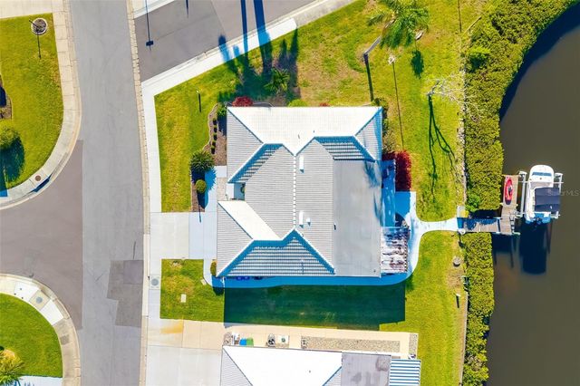 3910 JOYCE DRIVE, Bradenton, FL 34208