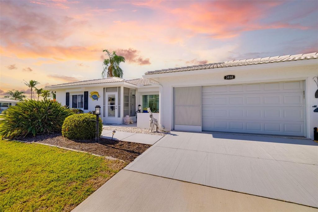 3910 JOYCE DRIVE, Bradenton, FL 34208
