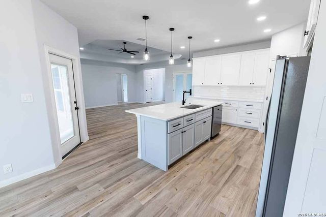 105 Merion Lane, La Vernia, TX 78121