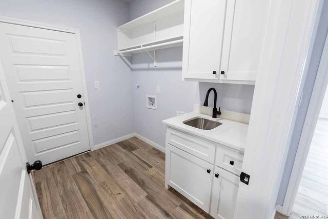 105 Merion Lane, La Vernia, TX 78121