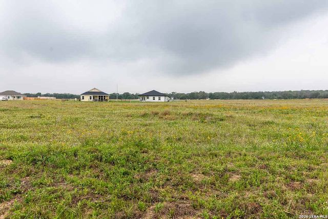 105 Merion Lane, La Vernia, TX 78121