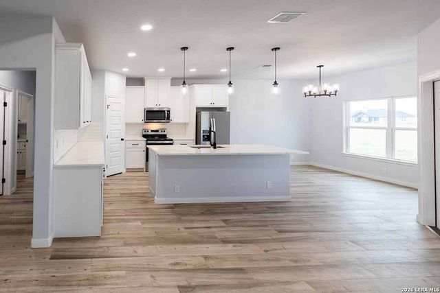 105 Merion Lane, La Vernia, TX 78121